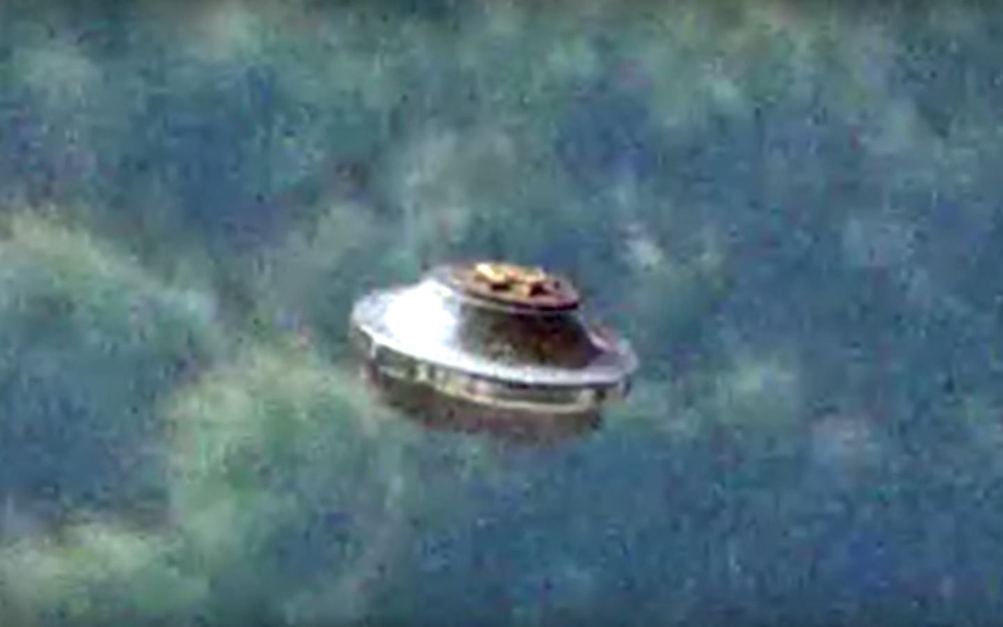 BIGTIME UFO AMAZING FLYING SAUCER JUST Before Hurricane Impact 8/30/2015